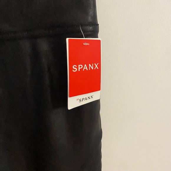 Spanx faux leather Moto leggings, size medium - Picture 4 of 8